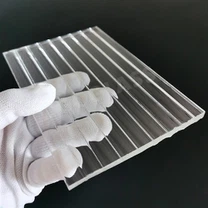 Ħġieġ bil-flawt tal-ħadid baxx